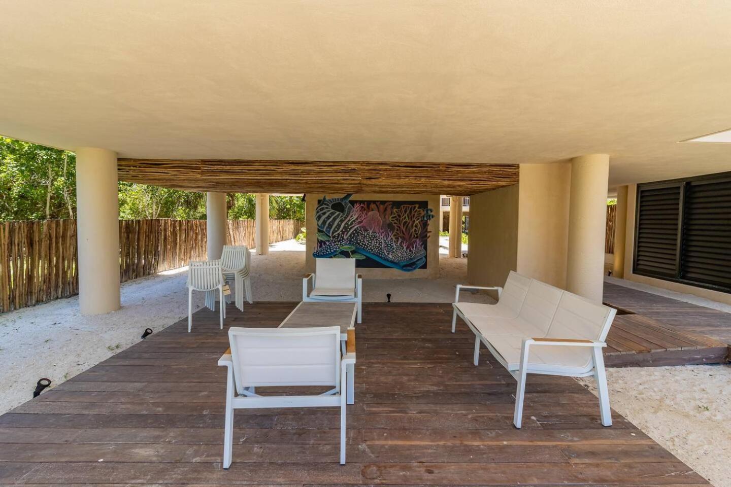 Pool View Loft Steps From The Ocean In Punta Cocos - C101 Hotel Isla Holbox ภายนอก รูปภาพ
